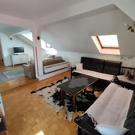 Apartmán Near Downtown But In A Quiet Area