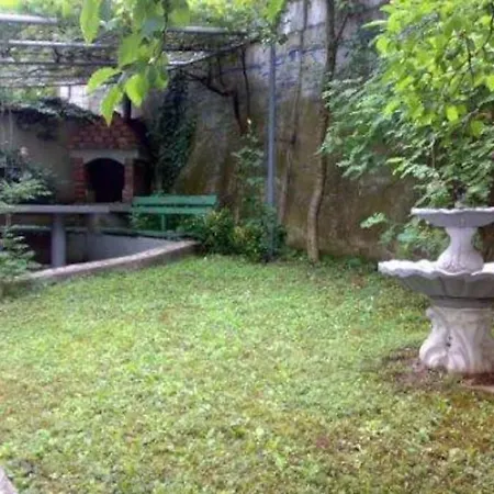 Near Downtown But In A Quiet Area Apartment Sarajevo